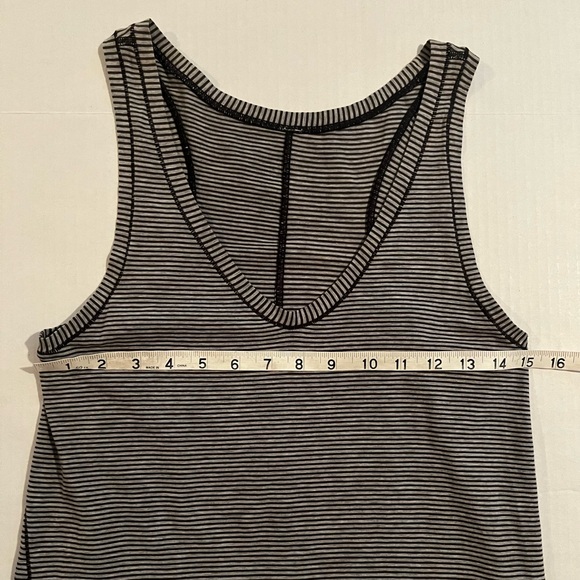 Lululemon Circadian tank top soft black gray stripe medium - Picture 6 of 6